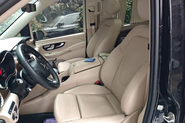 Used Mercedes-Benz V-Class 2022 V 260 L Long-wheelbase Luxury Edition