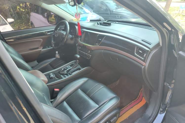 Used GAC Trumpchi GS8 2017 320T Two-Wheel Drive Luxury Smart Connectivity Version (7 Seats)
