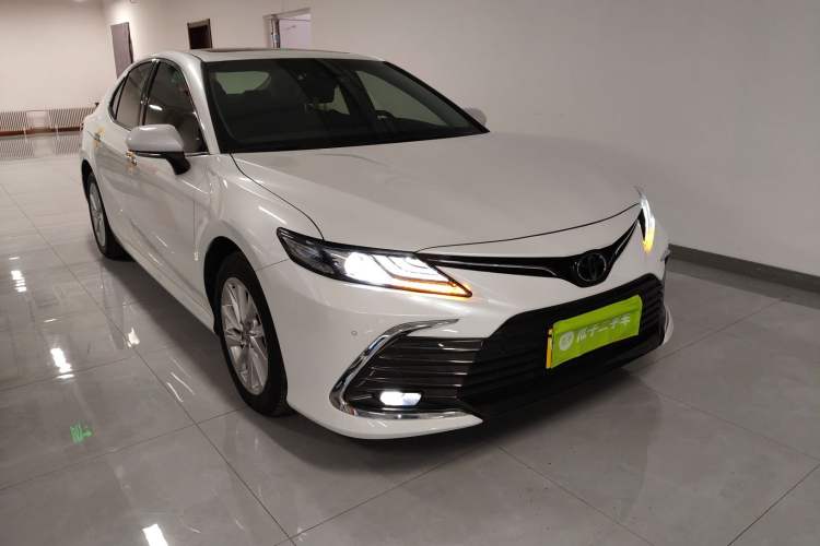 Used Toyota Camry 2021 2.0G Luxury Edition
