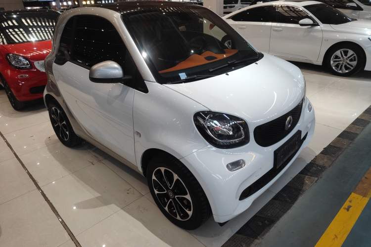 Used  fortwo 2015 1.0L 52 kW Hardtop Passion Edition
