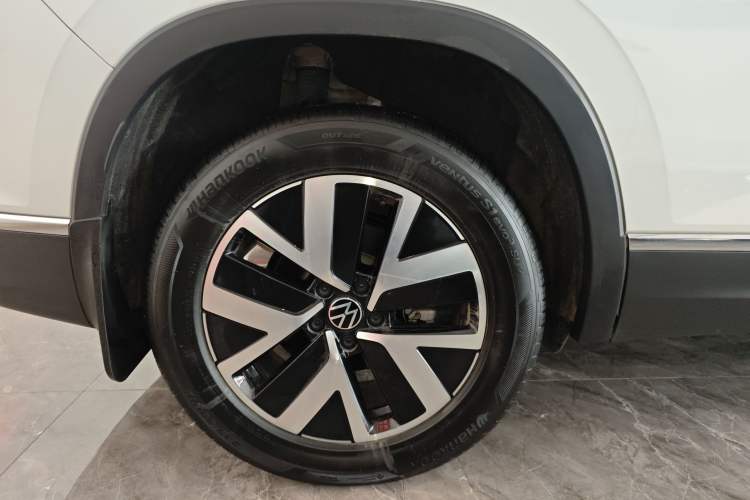 Used Volkswagen Tayron 2023 330TSI Two-Wheel-Drive Luxury Plus Advanced Version
