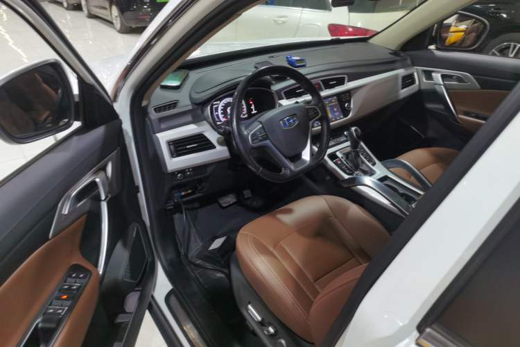 Used Geely Auto Emgrand X7 Sport 2016 1.8TD Automatic ZhiZun Version
