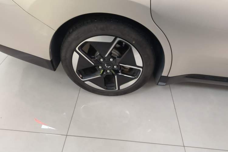 Used Wuling Xingguang 2024 Co-Creation Edition 510 Advanced Model
