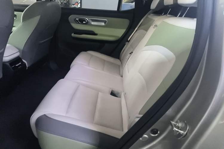 Used AION Y 2022 Plus 70 Tech Edition