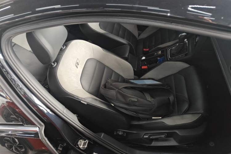 Used Volkswagen Golf 2019 280TSI DSG R-Line China VI Standard
