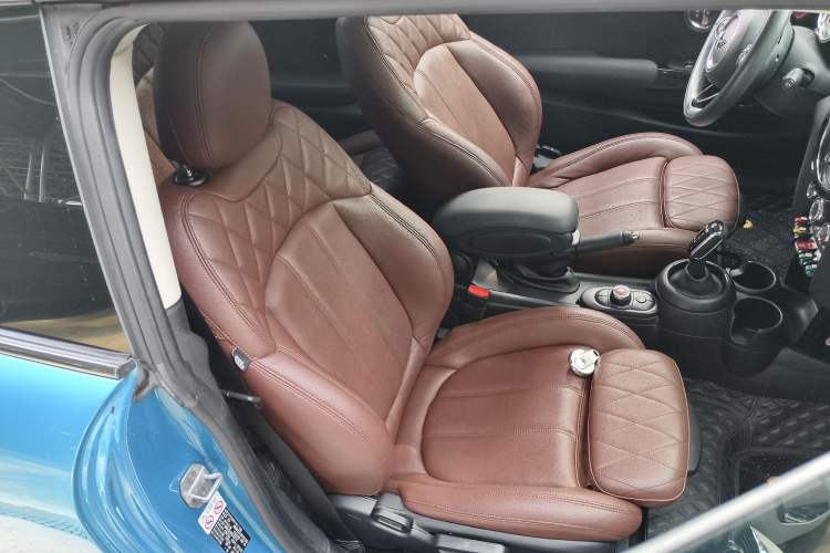 Used  MINI 2018 1.5T COOPER Classic Edition
