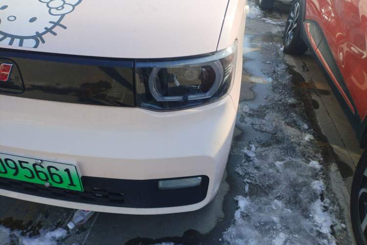 Used Wuling Hongguang MINIEV 2021 Macaron Fashion Model Lithium Iron Phosphate
