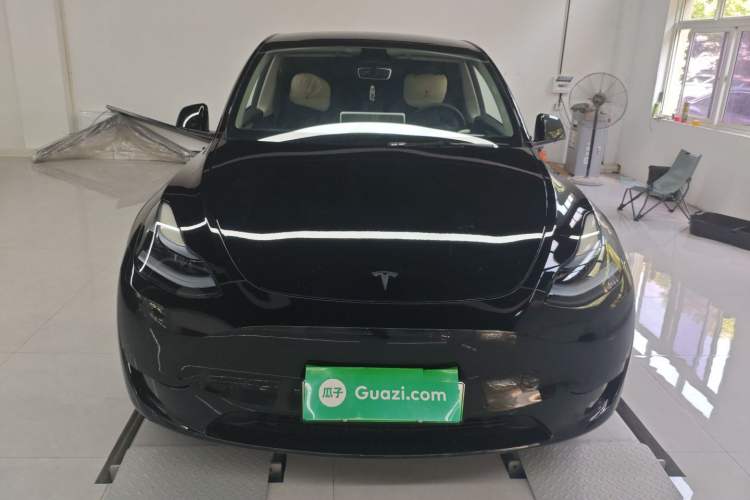 Used Tesla Model Y 2023 Rear-Wheel-Drive Version
