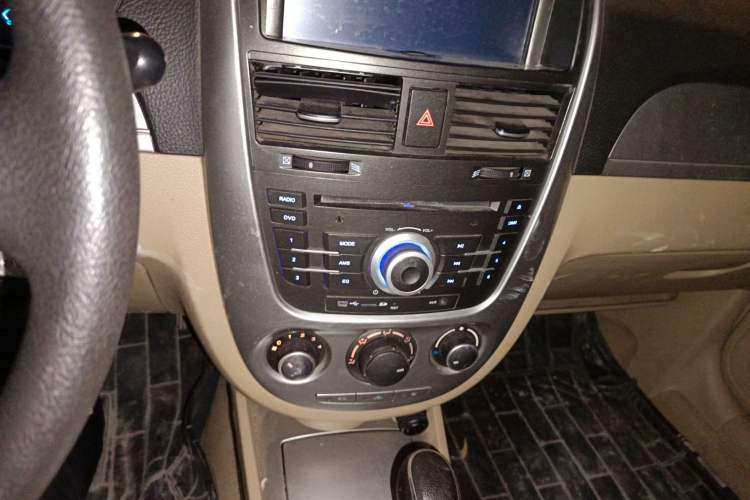 Used Buick Excelle 2013 1.5L Automatic Classic Model
