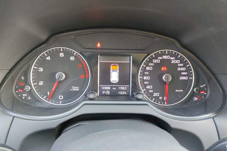 Used Audi Q5 2017 Plus 40 TFSI Technology Model