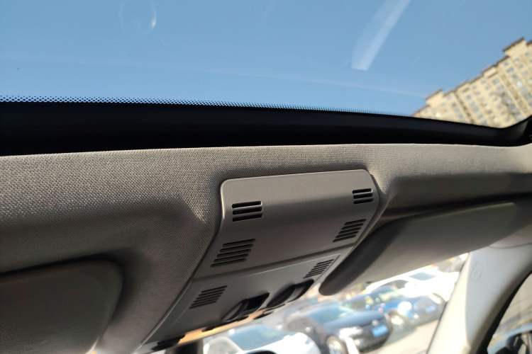 Used BMW X1 2014 sDrive18i Leading Model
