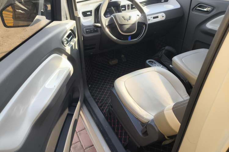 Used Wuling Hongguang MINIEV 2021 Macaron Fashion Model Lithium Iron Phosphate