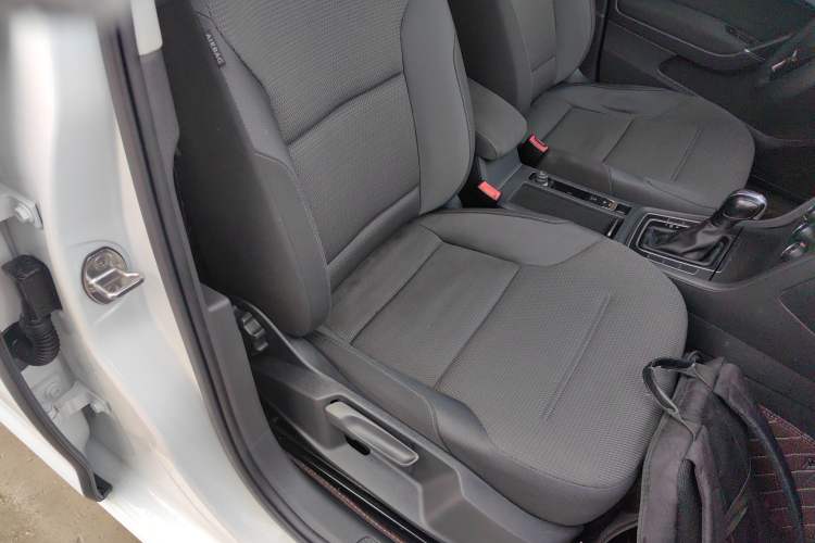 Used Volkswagen Golf 2016 230TSI Automatic Comfort Version
