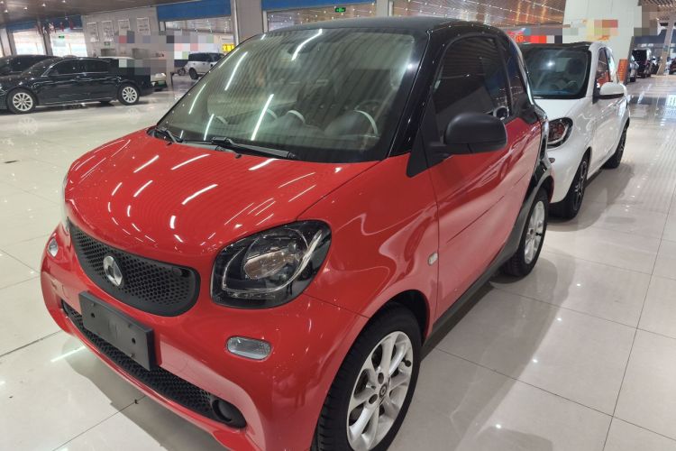 Used smart fortwo 2015 1.0L 52 kW hardtop Dynamic version