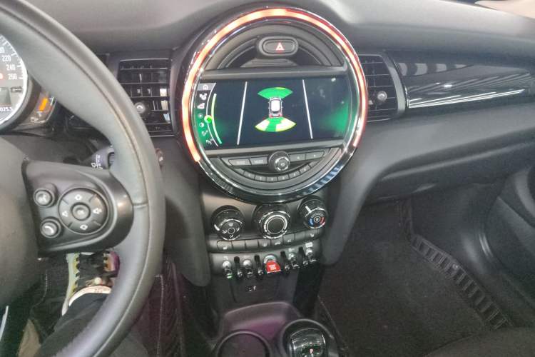 Used  MINI 2018 1.5T COOPER Classic Edition
