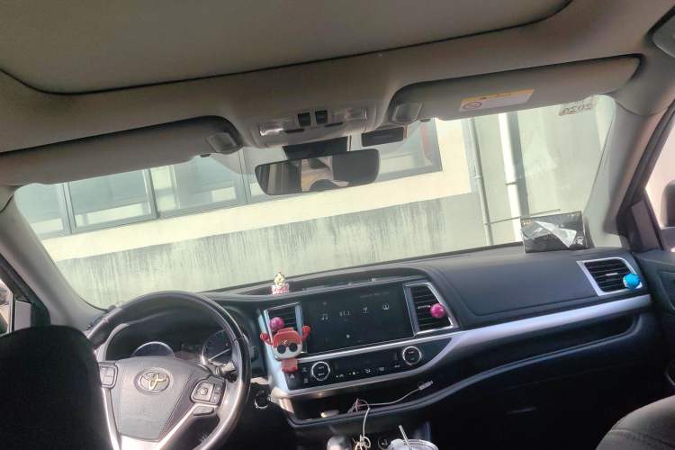 Used Toyota Highlander 2018 2.0T Four-Wheel Drive Prestige Version 7 Seats China V Emission Standard
