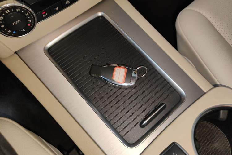 Used Mercedes-Benz GLK-Class 2013 Facelift GLK 300 4MATIC Fashion Edition
