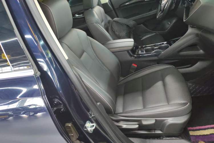 Used Buick Envision 2021 Encore Plus 652T Five-Seat Luxury Model
