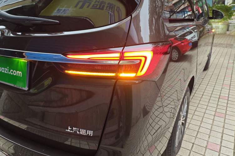 Used Buick GL8 2021 Land Cruiser Executive Class 652T Luxury Model
