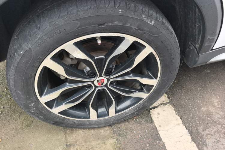 Used Roewe RX5 2016 30T Two-Wheel Drive Automatic Internet Smart Edition
