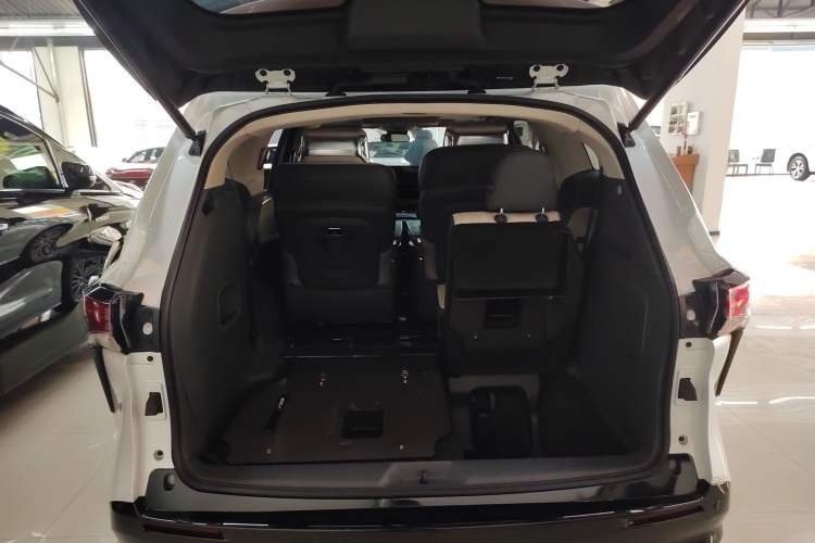 Used Toyota Sienna 2023 2.5L Hybrid Comfort Edition
