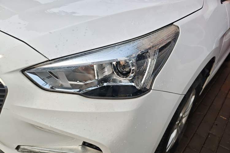 Used Haval M6 2017 1.5T Manual Two-Wheel Drive Elite Model
