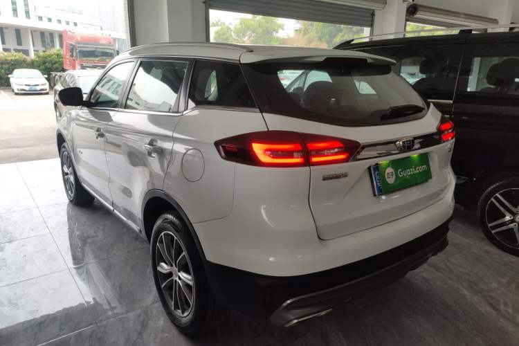 Used Geely Auto Emgrand X7 Sport 2018 1.8TD Automatic Two-Wheel Drive Smart 4G Connected Version
