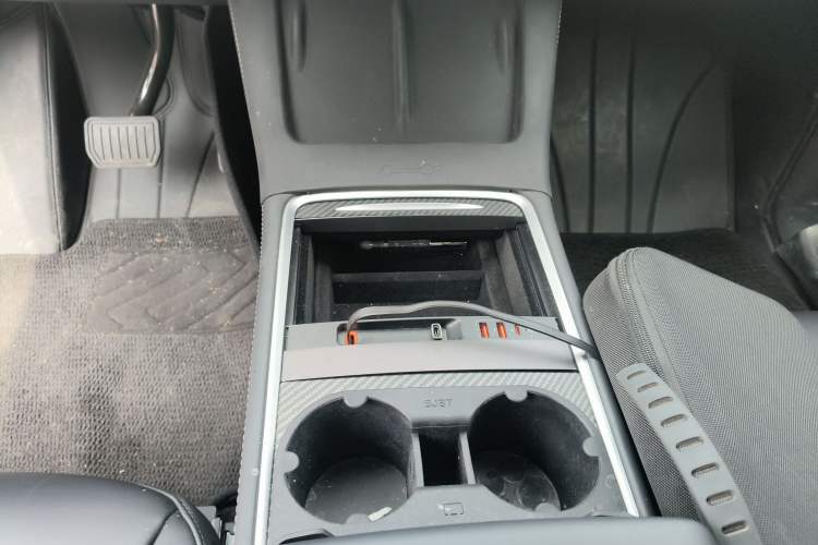 Used Tesla Model Y 2023 Rear-Wheel-Drive Version