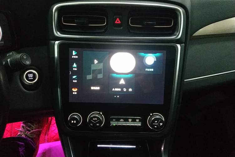 Used Lynk & Co 01 2019 2.0T Two-Wheel-Drive Pro Version China V Standard
