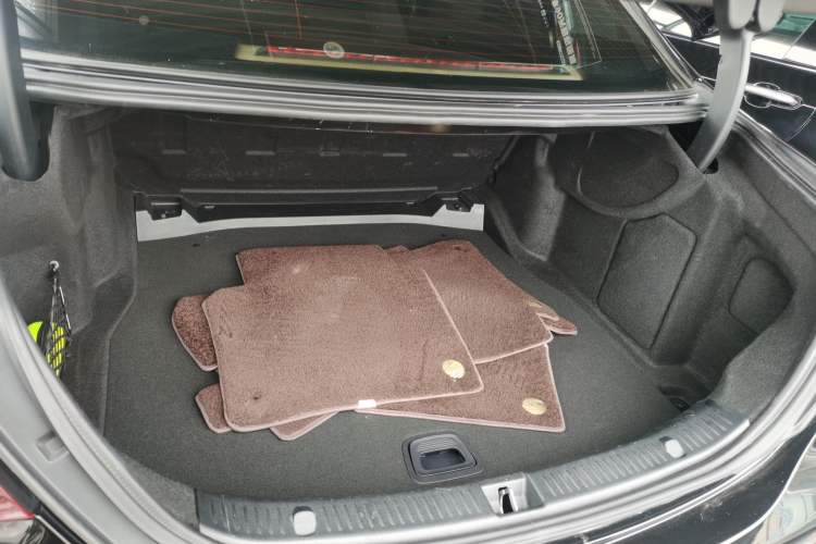 Used Mercedes-Benz E-Class 2023 Updated E 300 L Luxury Edition
