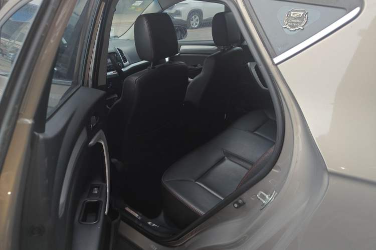 Used  Refine S3 2016 1.5L Manual Luxury Smart Version
