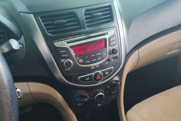 Used Hyundai Verna 2014 1.4L Automatic Smart GLS
