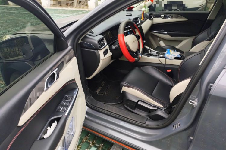 Used Lynk & Co 02 2018 1.5T DCT Two-Wheel Drive Zhaoban China V Standard
