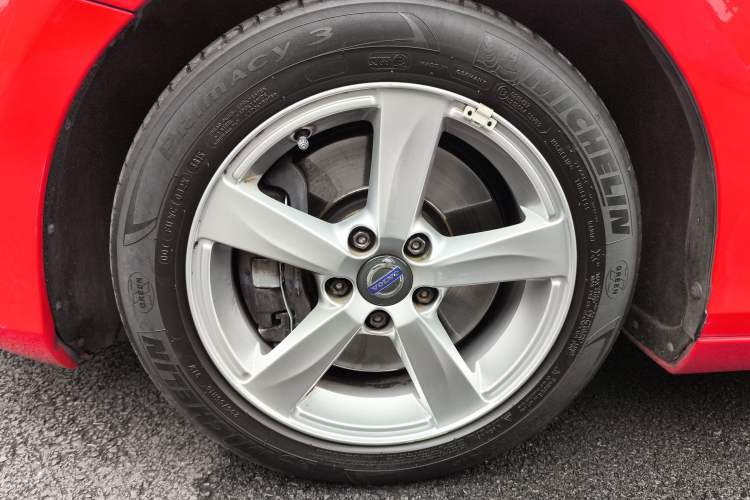 Used Volvo V40 2016 T3 Zhiyi Edition
