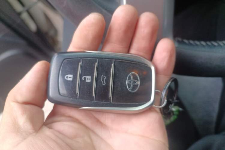 Used Toyota Prado 2016 2.7L Automatic Standard Edition
