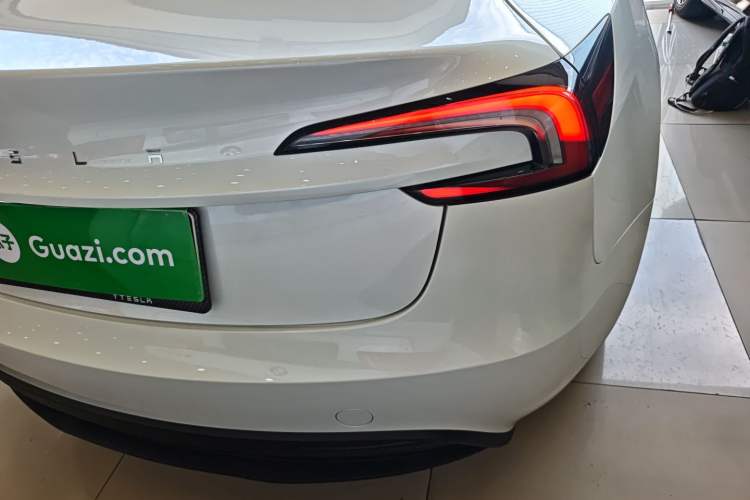 Used Tesla Model 3 2023 Rear-Wheel-Drive Version
