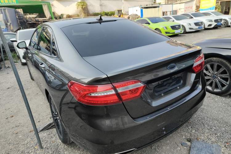 Used Ford Taurus 2015 EcoBoost 245 Luxury Model