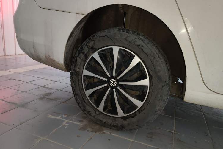 Used Volkswagen Jetta 2015 Value Edition 1.6L Manual Fashionable Style