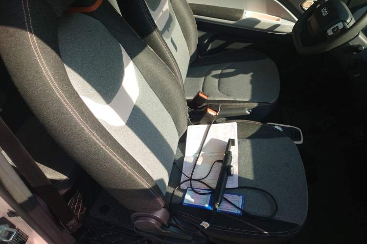 Used Chery QQ Ice Cream 2022 170km Sundae Phosphate Lithium-Ion