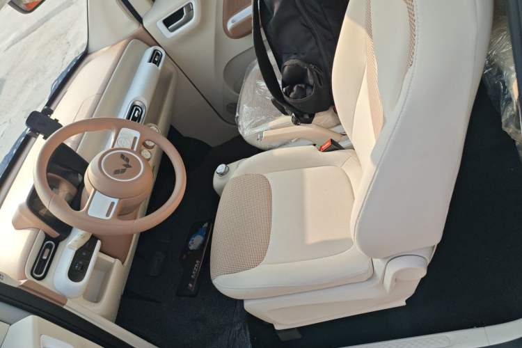 Used Wuling Hongguang MINIEV 2024 3rd Generation 215km Youth Edition
