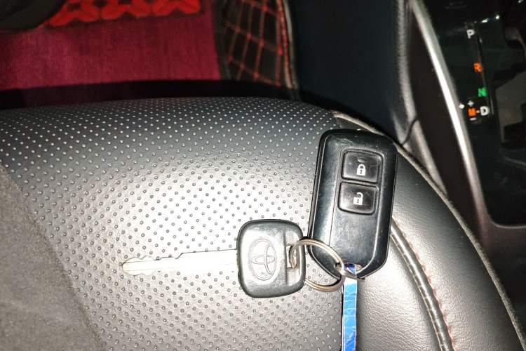 Used Toyota YARiS L 2021 X-Trail 1.5L CVT Luxury Edition
