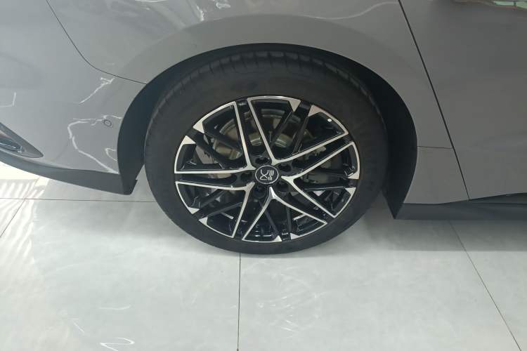 Used BYD Han 2025 EV 605KM Prestige Model
