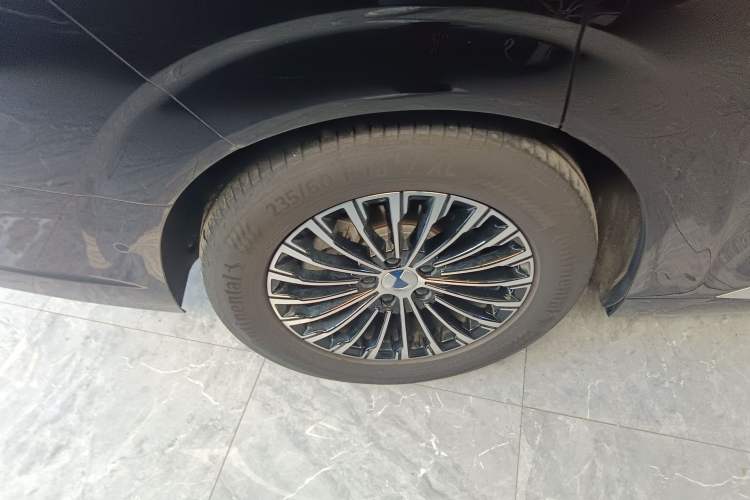 Used Denza D9 2022 DM-i 970 Four-Wheel Drive Flagship Model
