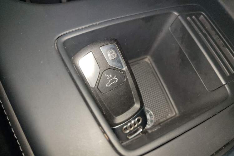 Used Audi A4L 2022 40 TFSI Stylish and Elegant Edition
