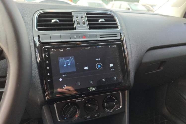 Used Volkswagen Polo 2016 1.6L Automatic Comfort Model