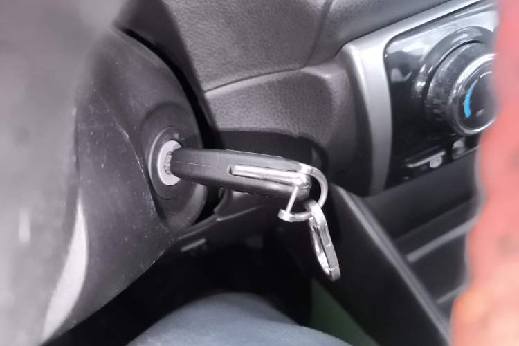 Used Toyota YARiS L 2017 1.5E CVT Dynamic Edition
