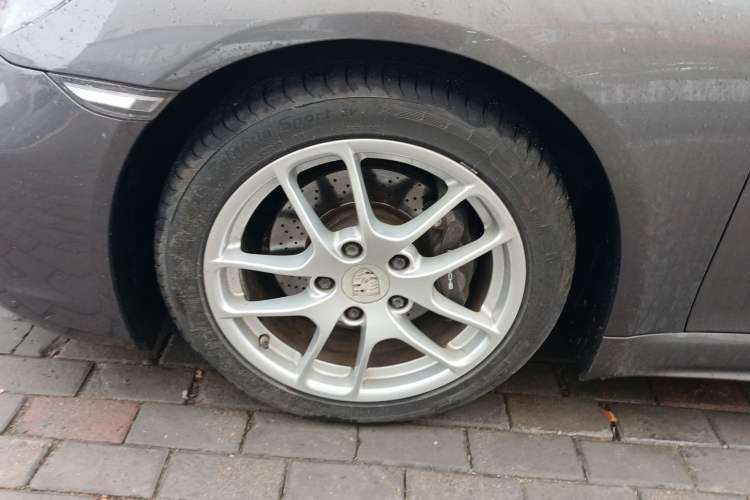 Used Porsche 718 2018 Cayman 2.0T
