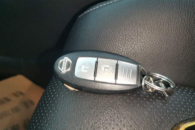 Used Nissan X-Trail 2015 2.0L CVT Comfort MAX Edition 2WD
