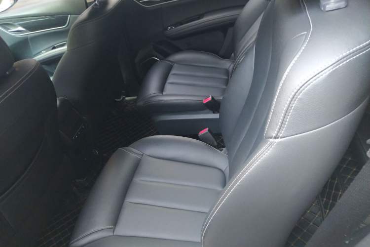 Used BYD Song MAX 2019 1.5T Automatic Smart Connect ZhiLian RuiDong 6-Seater China V Standard
