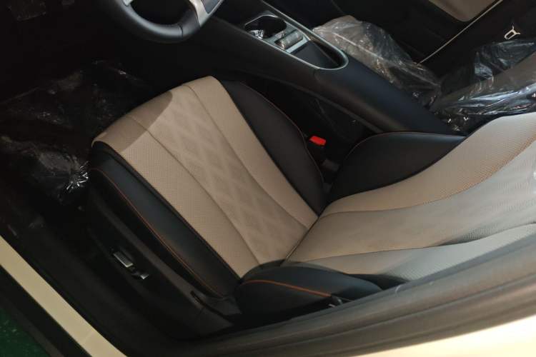 Used BYD Dolphin 2025 420km Free Edition
